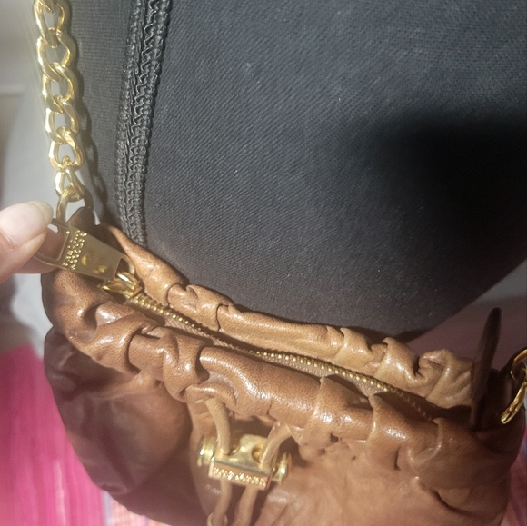 Badgley and Mischka leather cross body - Picture 3 of 4